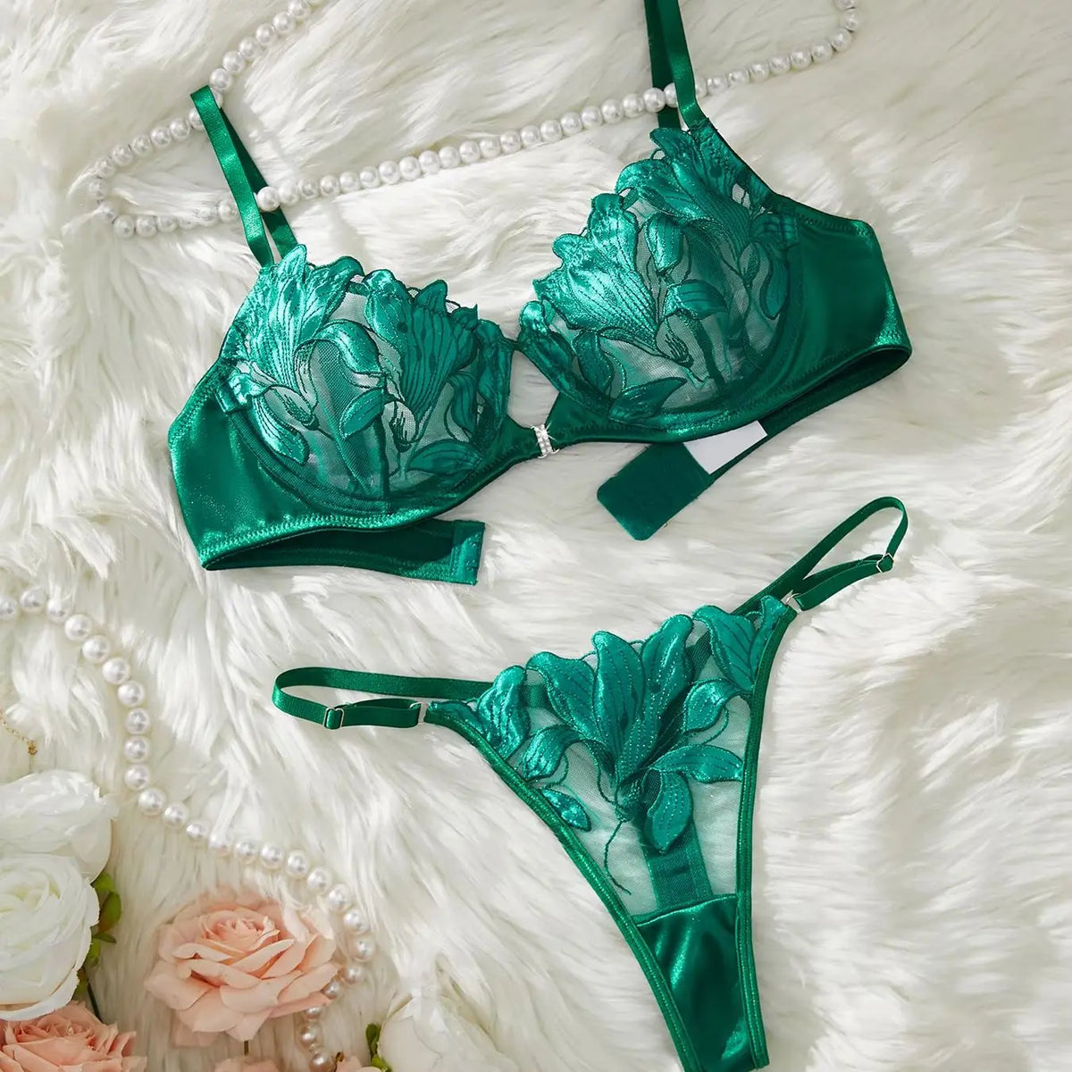 Emerald Green Embroidered Lingerie Set – Underwire Bra & Matching Panty